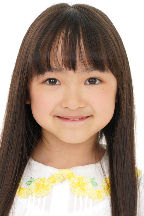 成田 梨愛 成田 梨愛